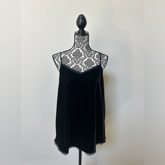 Who What Wear Black Velvet Lace Trim Tank Top L - Picture 1 of 6